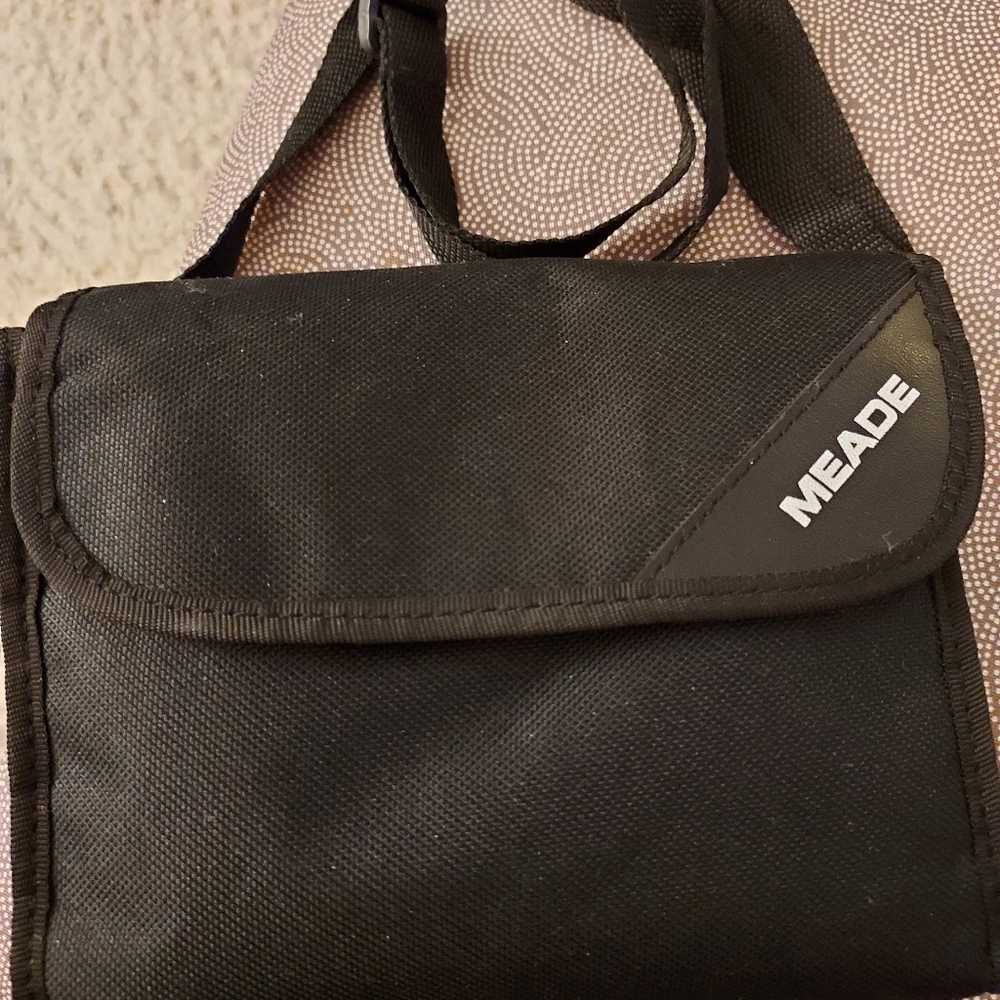 Meade Travel View 10x50 binoculars with carry case